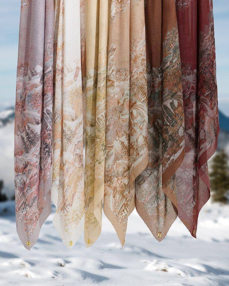 Instagram.com/buttonscarves